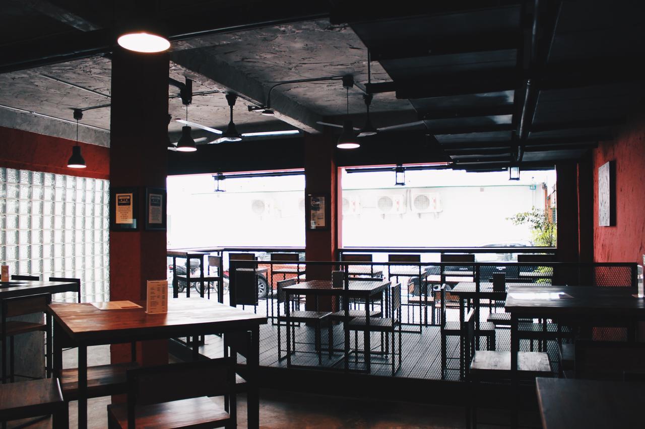 Henry'S Hotel & Gastropub Bangkok Exterior photo